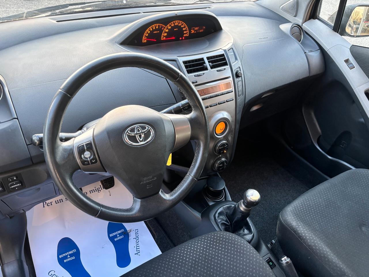 Toyota Yaris 1.0 5 porte