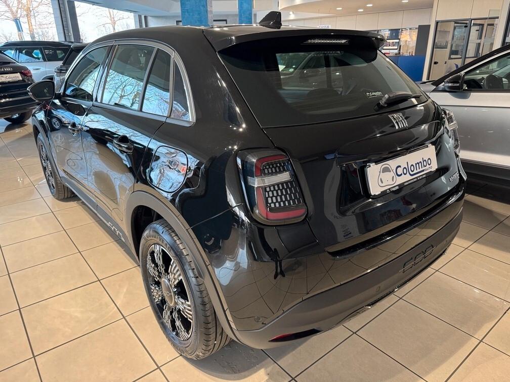 Fiat 600 1.2 hybrid 145cv auto Led Navi App conn 17"