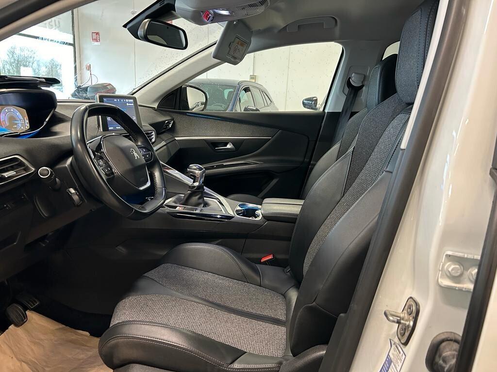 Peugeot 3008 ALLURE BlueHDi 130 6m GRIP CONTROL