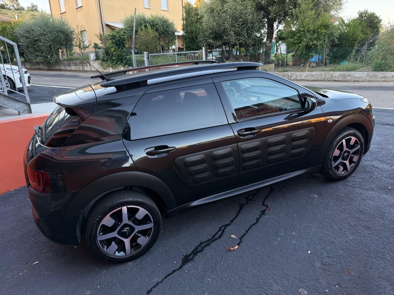 Citroen C4 Cactus BlueHDi 100 S&S ETG6 Shine