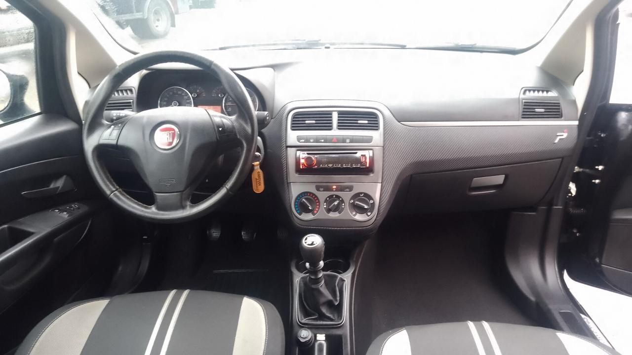 FIAT grande punto 1.2 BZ neopatentati 2010