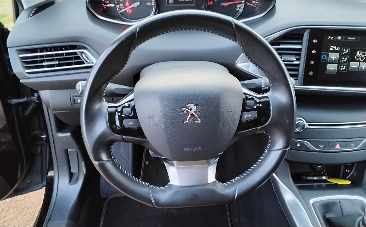 Peugeot 308 BlueHDi 120 S&S Allure