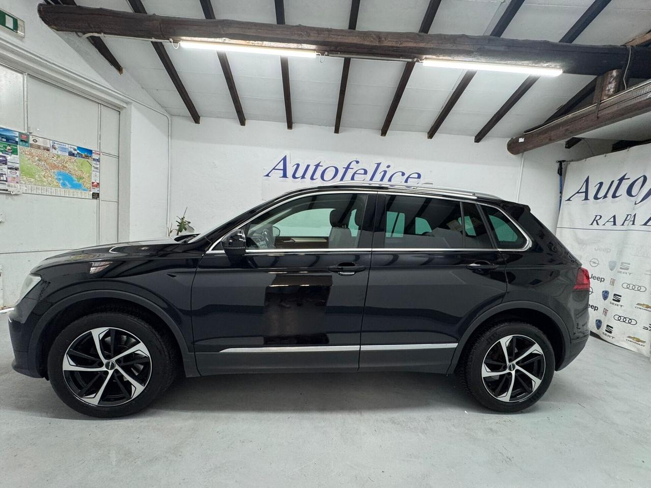 Volkswagen Tiguan 2.0 TDI SCR DSG 4MOTION Business BMT