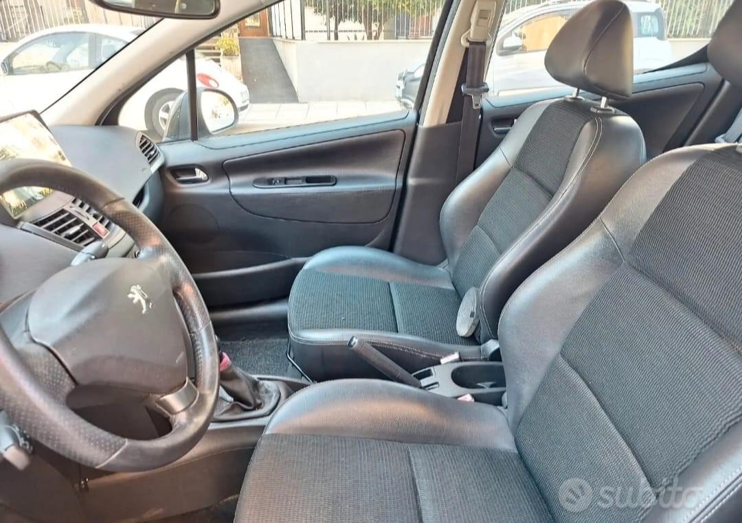 Peugeot 207 1.6 8V HDi 93CV 5p. Allure