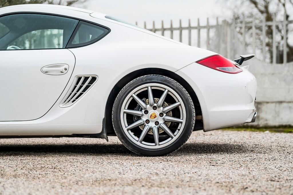 Porsche Cayman 2.9