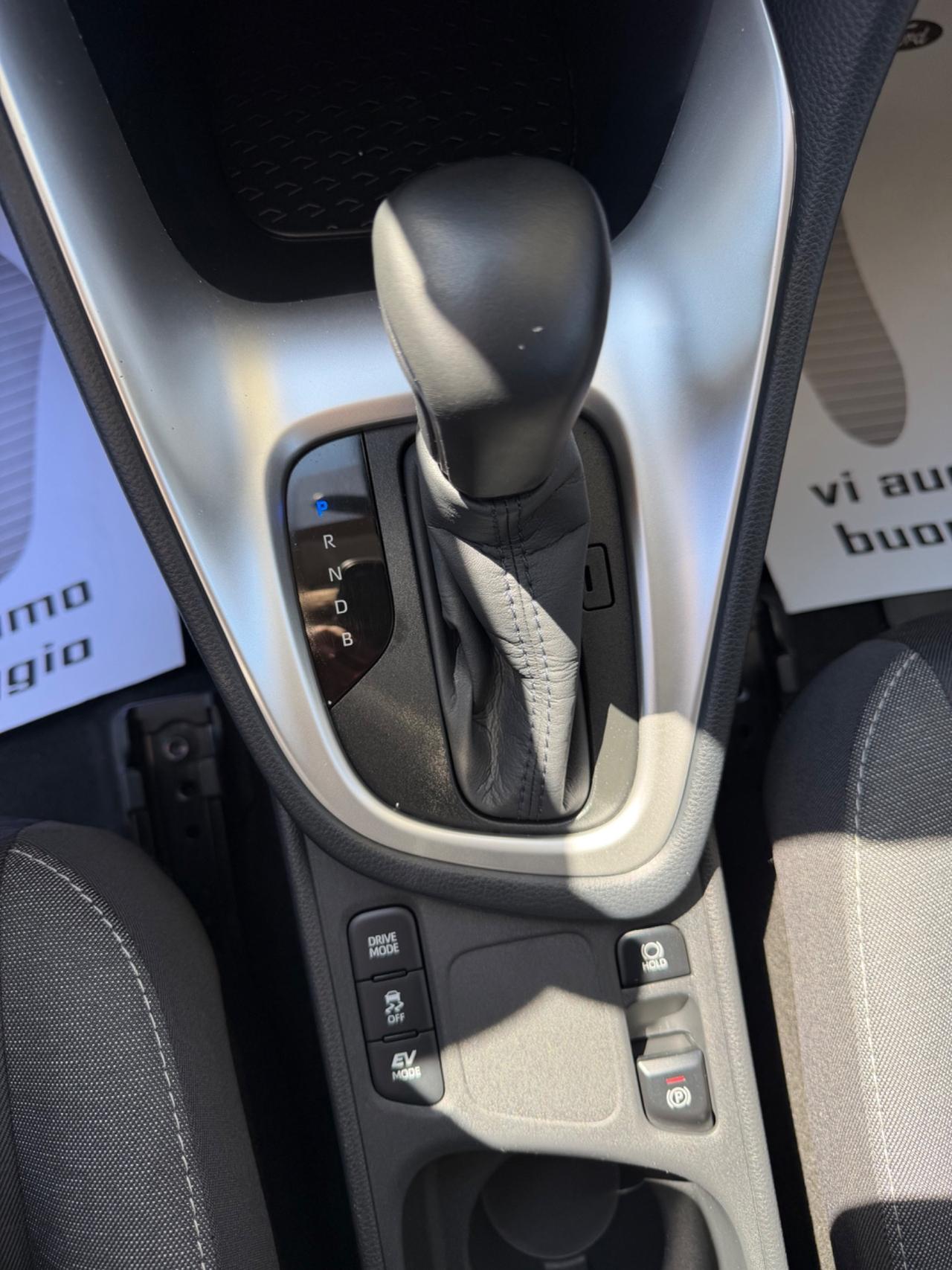 Toyota Yaris 1.5 Hybrid 5 porte Trend
