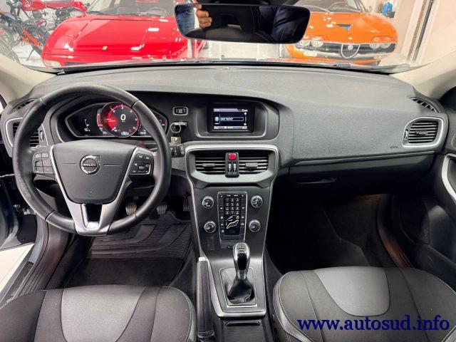 VOLVO V40 D2 Business