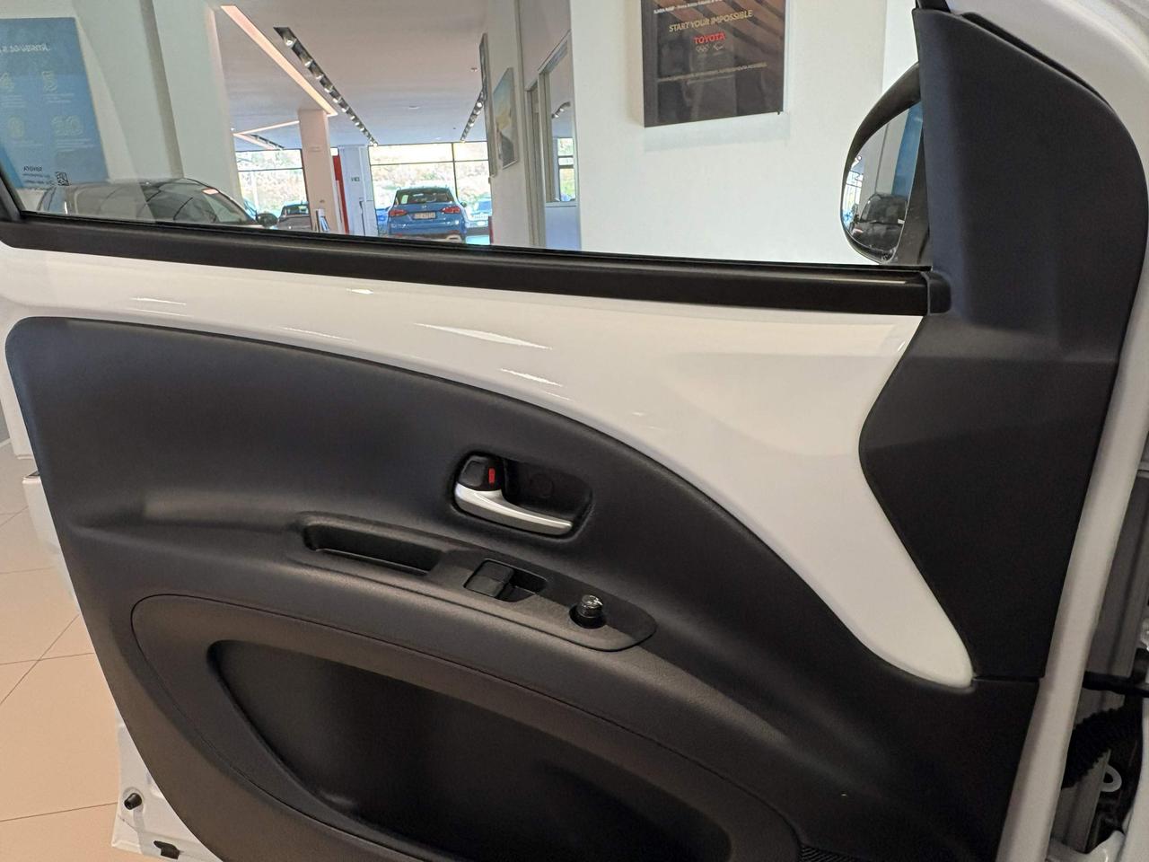 Toyota Aygo X 1.0 Active 72cv