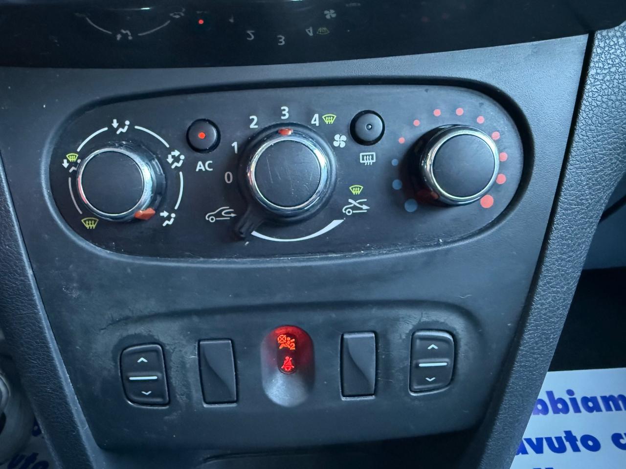 Dacia Sandero 1.2 75CV Lauréate