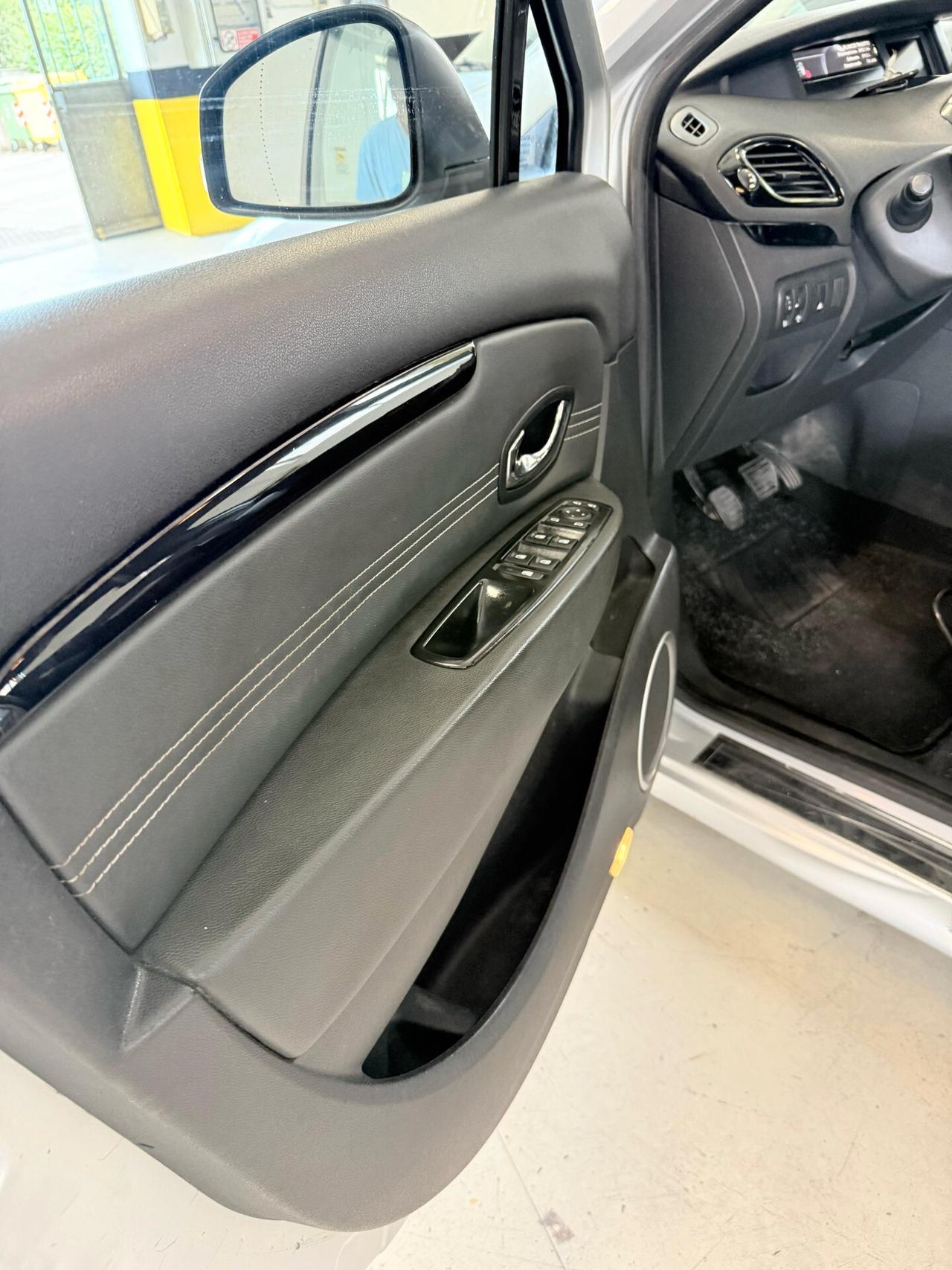 Renault Scenic Scénic X-Mod 1.5 dCi 110CV Luxe