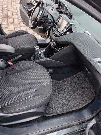 Peugeot 208 1 2puretech 82cv