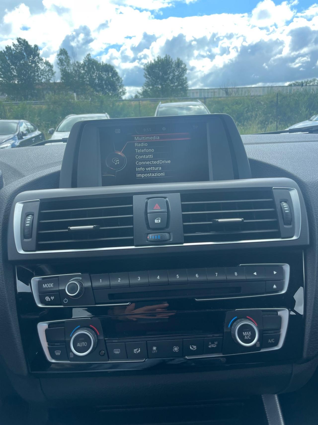 Bmw 116 116d 5p. Urban