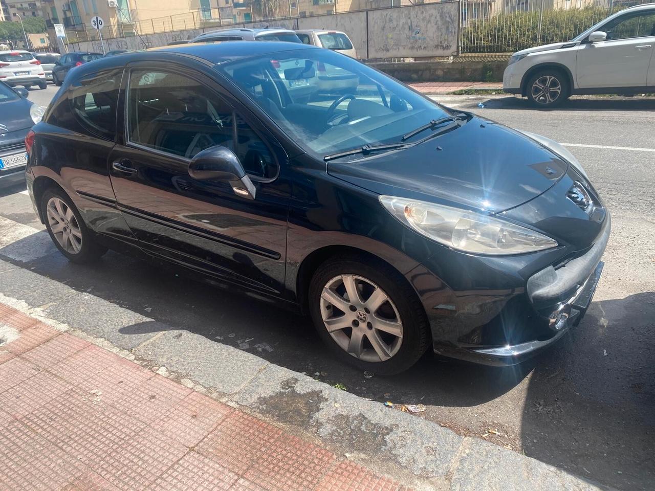 Peugeot 207 1.4 HDi 70CV 3p. ONE Line