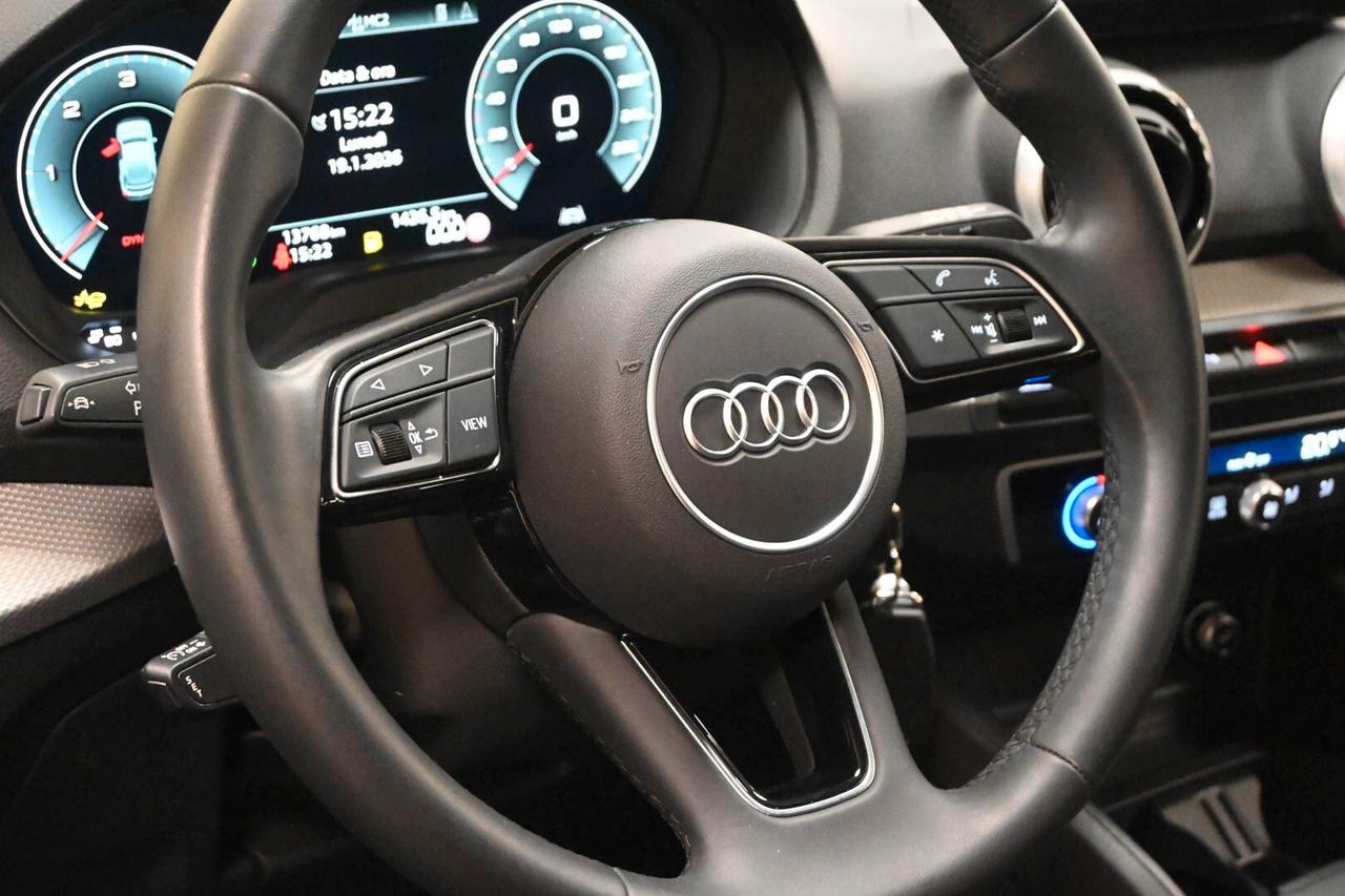 AUDI Q2 Q2 30 TDI S line Edition