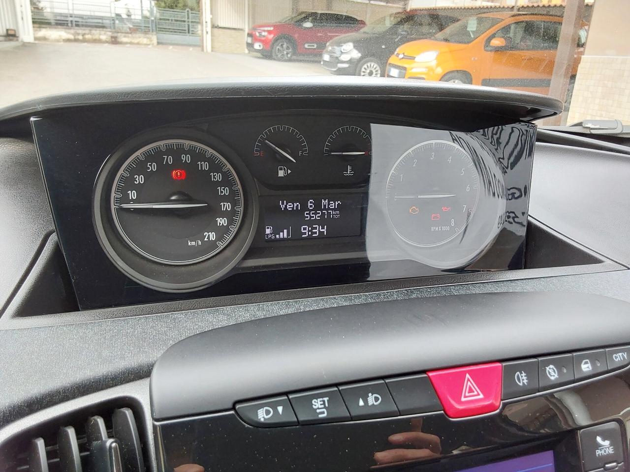 Lancia Ypsilon 1.2 69 CV GPL Silver