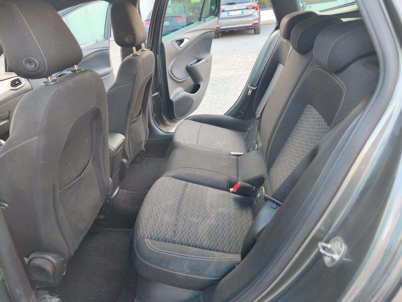 Opel Astra SW 2018---1.6 Diesel