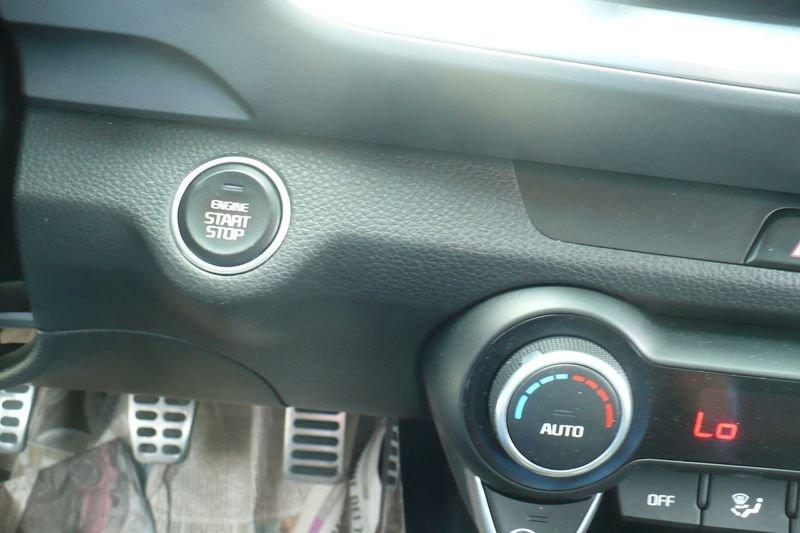KIA Stonic 1.4 MPI 100CV EcoGPL Energy