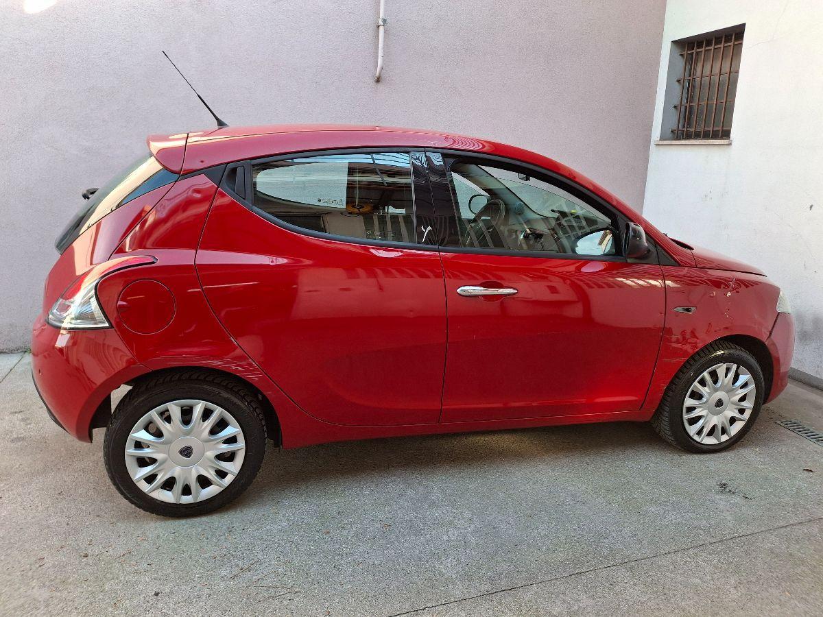 LANCIA - Ypsilon - 1.2 69 CV 5p. GPL Ecochic Silver