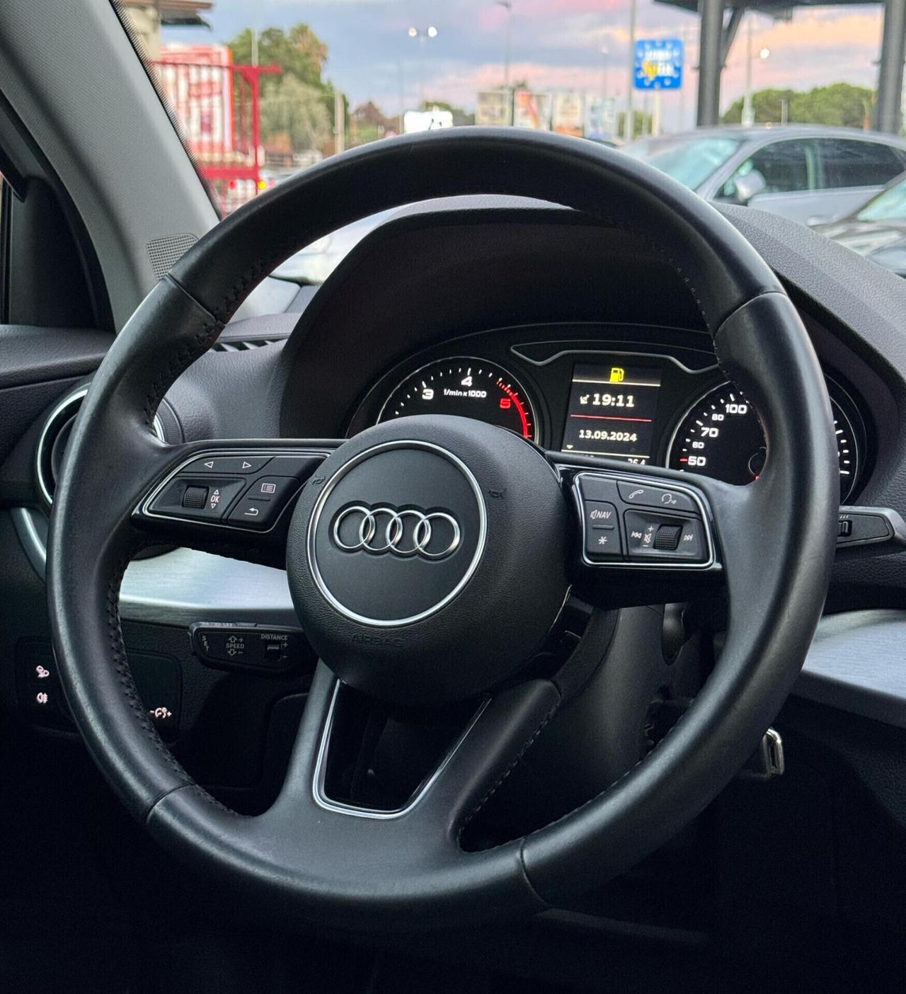 Audi Q2 1.6 TDI 115CV S-LINE