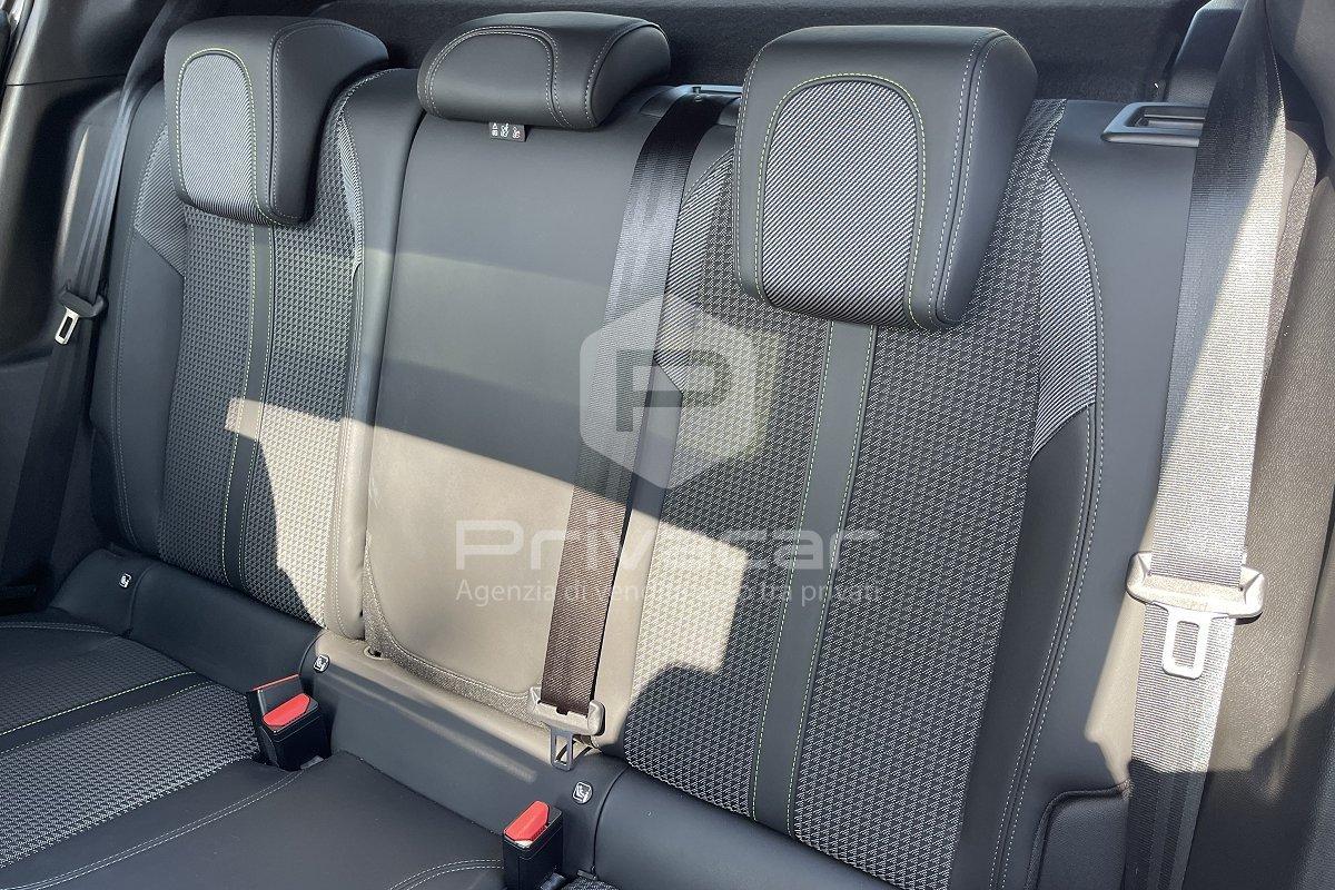 PEUGEOT 2008 BlueHDi 100 S&S GT Line