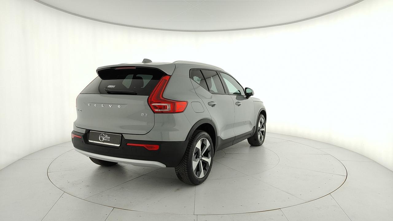 VOLVO XC40 2.0 b3 Core auto