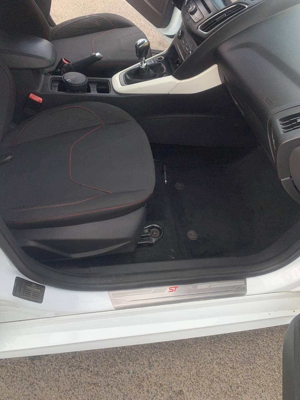 Ford Focus 1.5 TDCi 120 CV - ST Line - UNIPRO