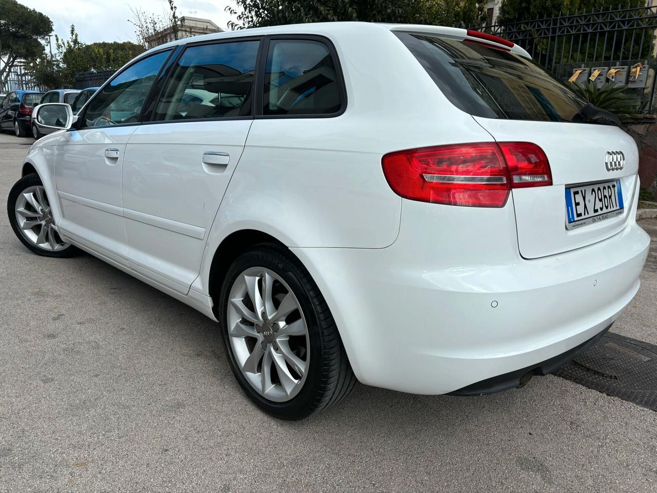 Audi A3 1.6 TDI 105 CV CR Ambition