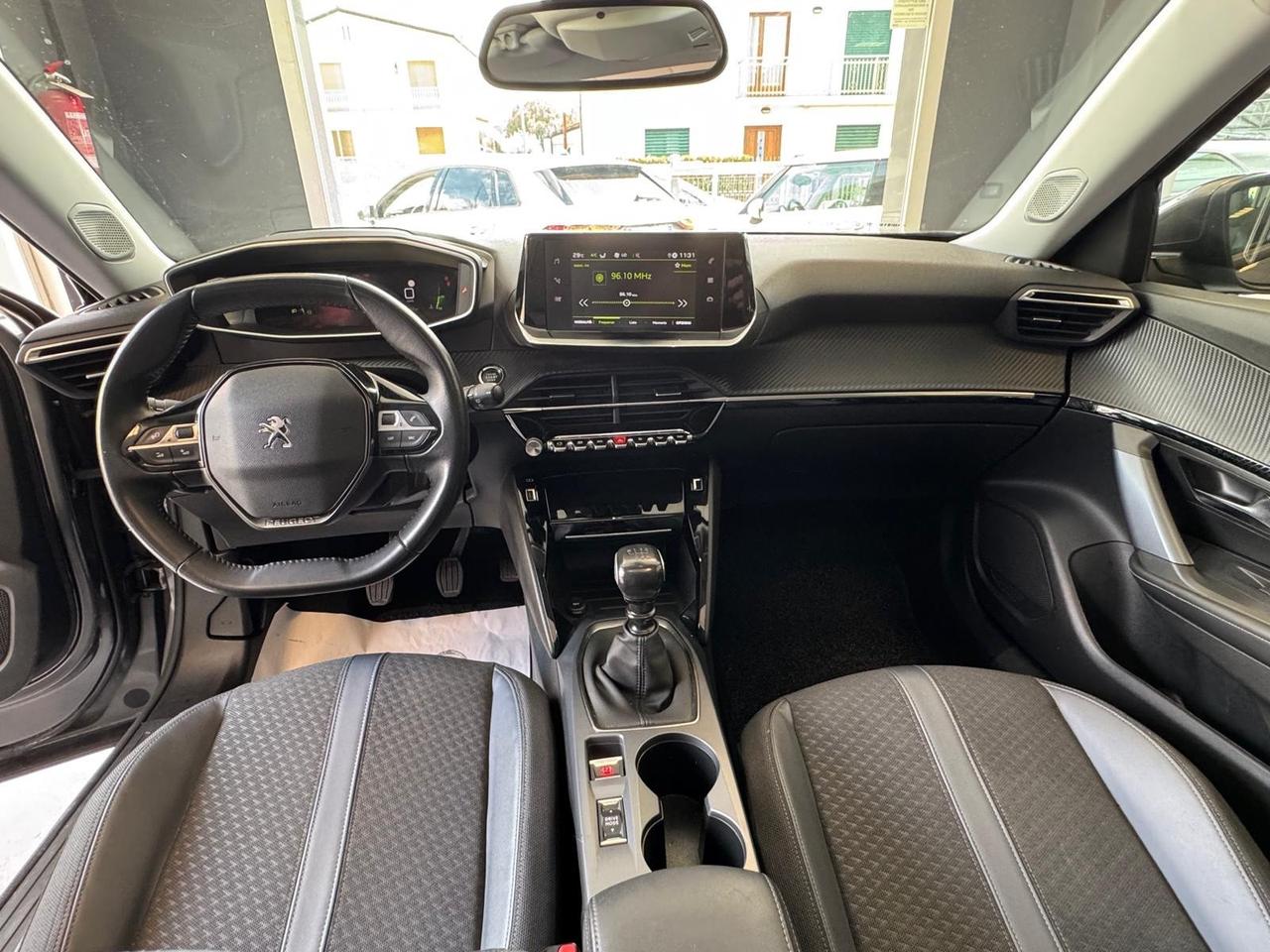 Peugeot 2008 PureTech 100 S&S Allure