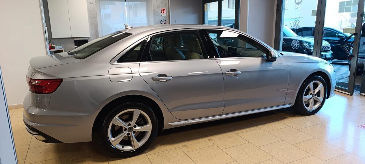Audi A4 30 TDI/136 CV S tronic Business Advanced