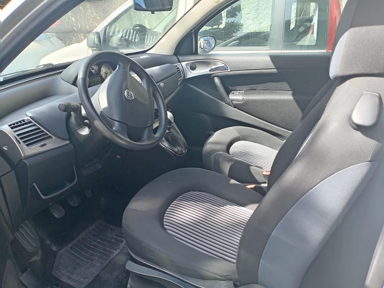 Lancia Ypsilon 1.2 Oro