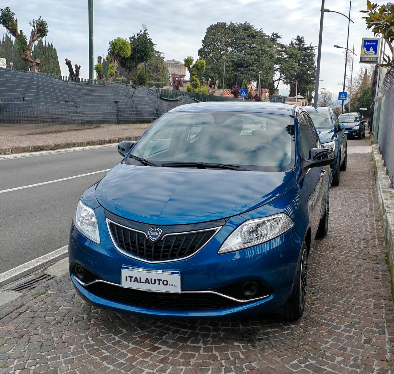 Lancia Ypsilon 1.0 FireFly 5 porte S&S Hybrid Silver Plus