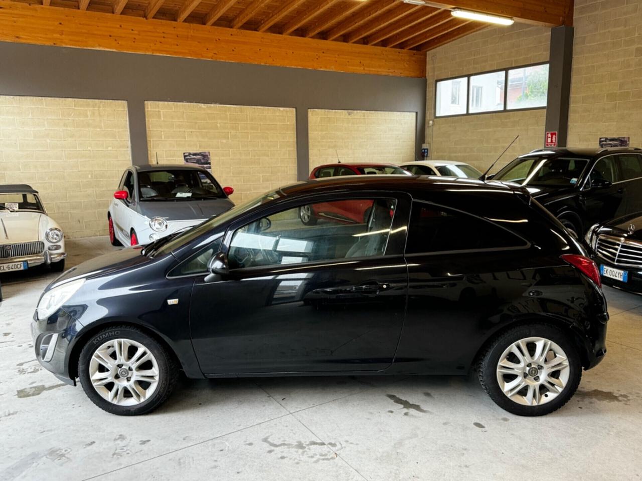 Opel Corsa 1.2 3 porte Club