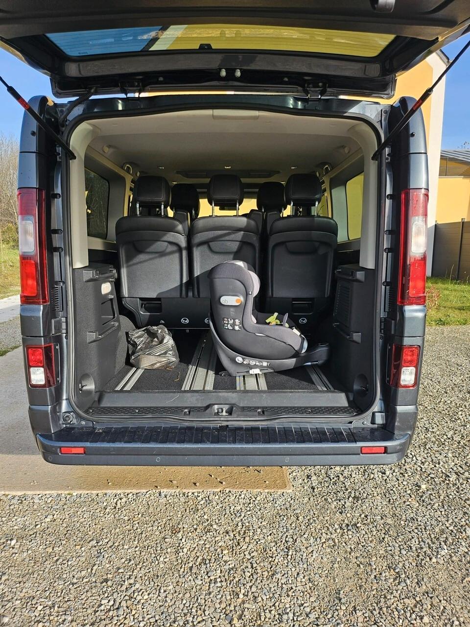 Renault Trafic INTERNI IN PELLE