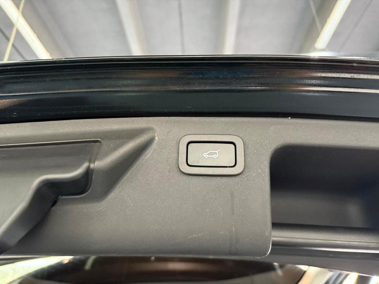 Land Rover Discovery Sport 2.0 TD4 150 CV HSE