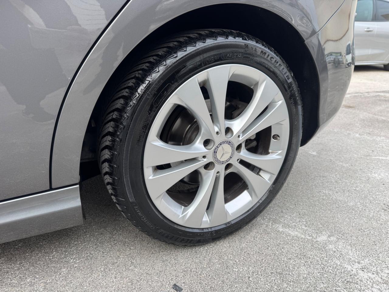 Mercedes-benz B180 1.5 DIESEL 109CV PREMIUM 11/2015