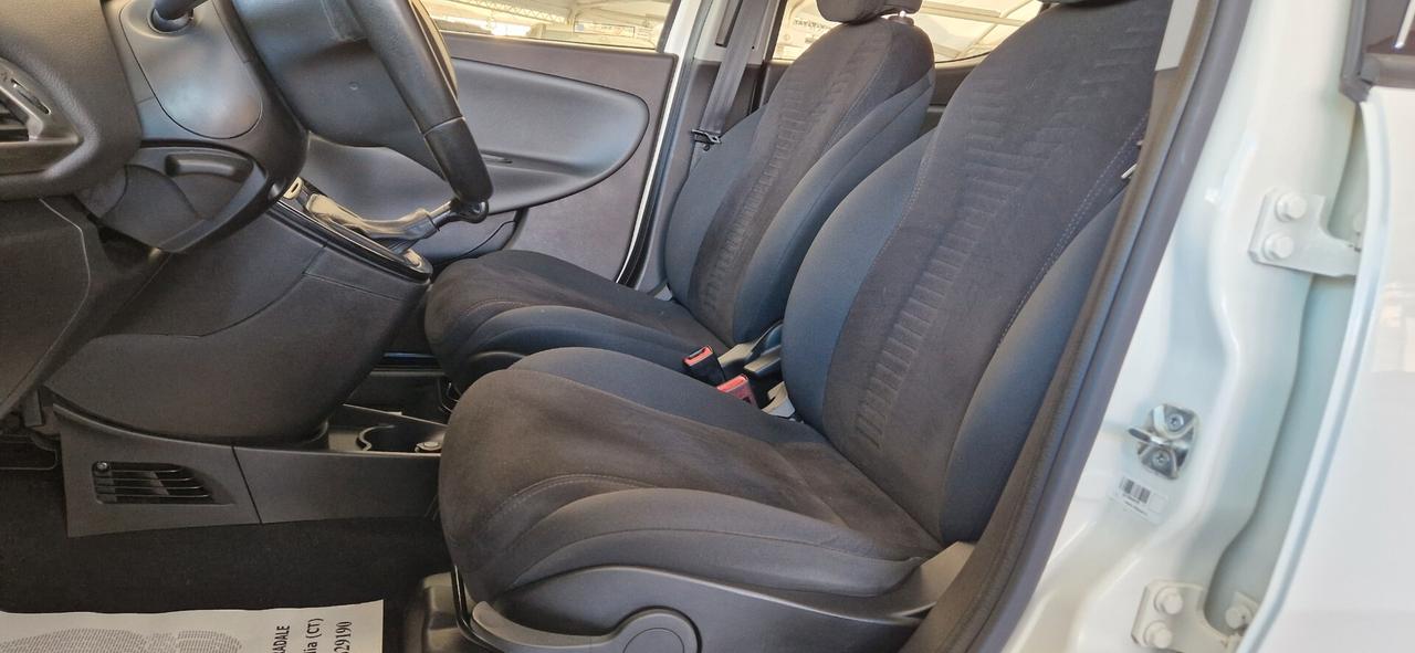 Lancia Ypsilon 1.3 Mjt 95cv 5 porte Platinum