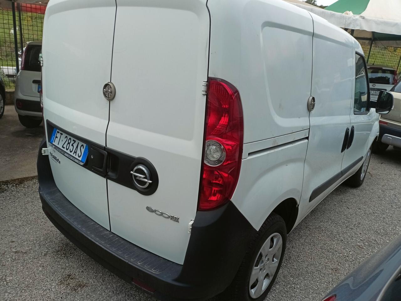 Opel Combo 1.3 CDTi 95CV BLITZ L1H1 750KG E6