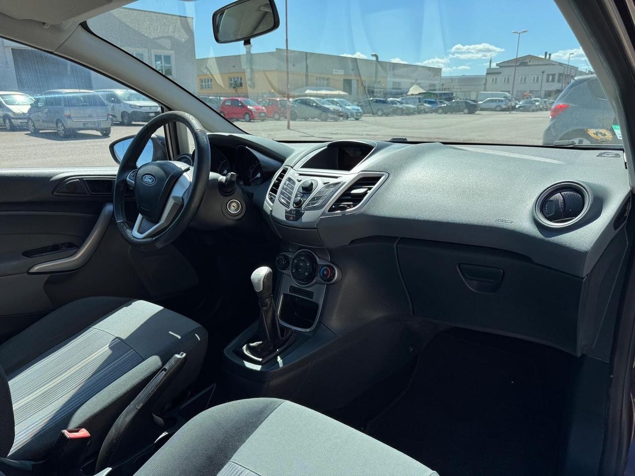 FORD FIESTA 1.2 benz 3p Titanium 130000 km