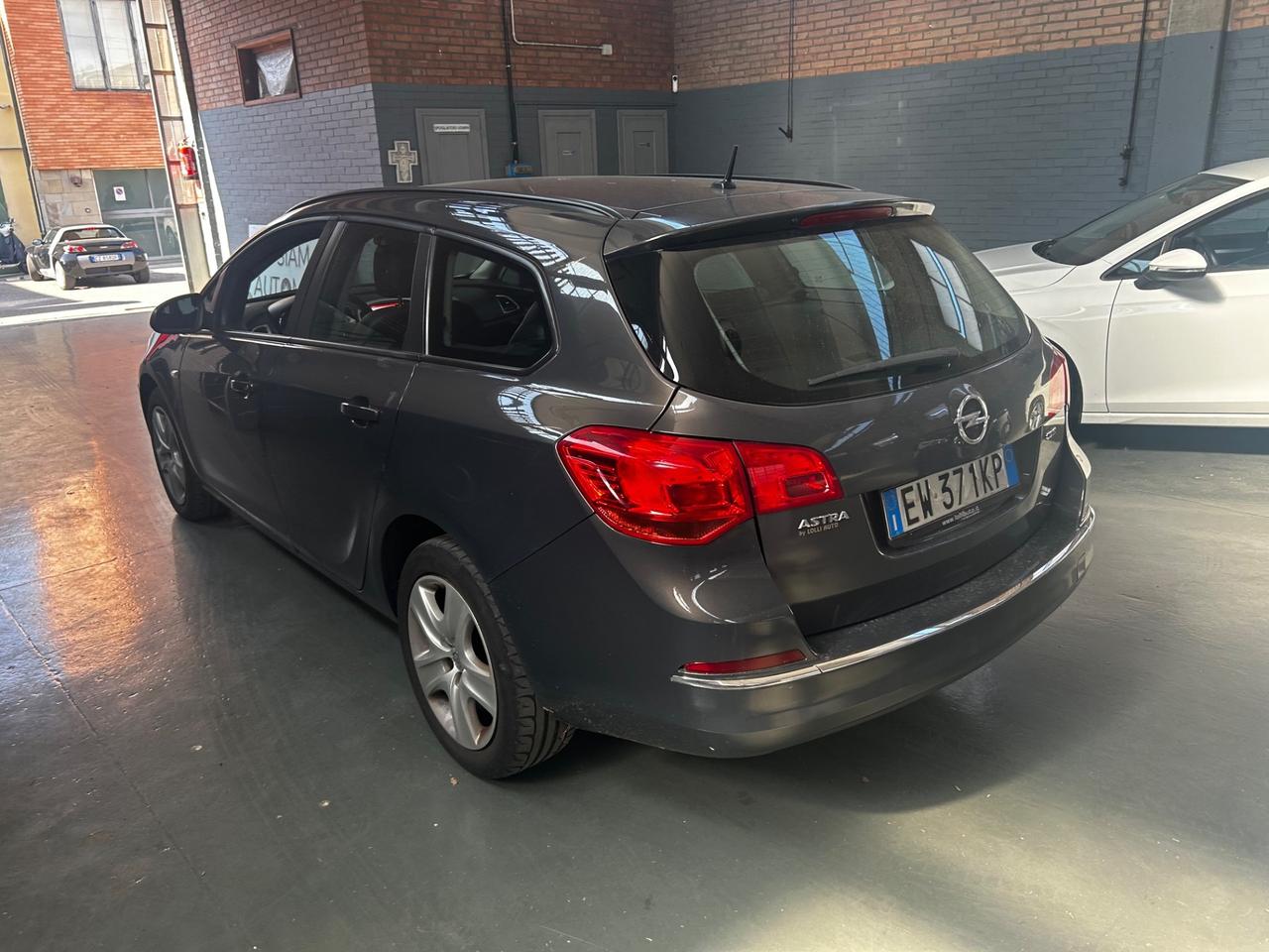 Opel Astra 1.7 CDTI 110CV Sports Tourer Cosmo
