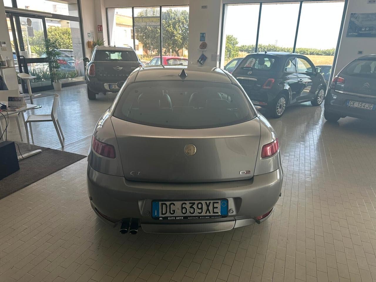 Alfa Romeo GT 1.9 JTDM 16V Distinctive Q2