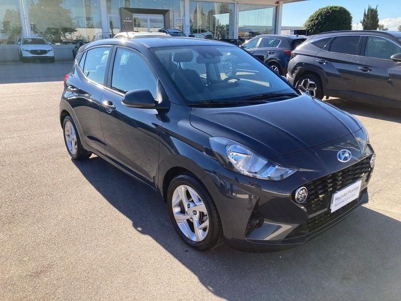 Hyundai i10 i10 1.0 MPI Tech + CONN