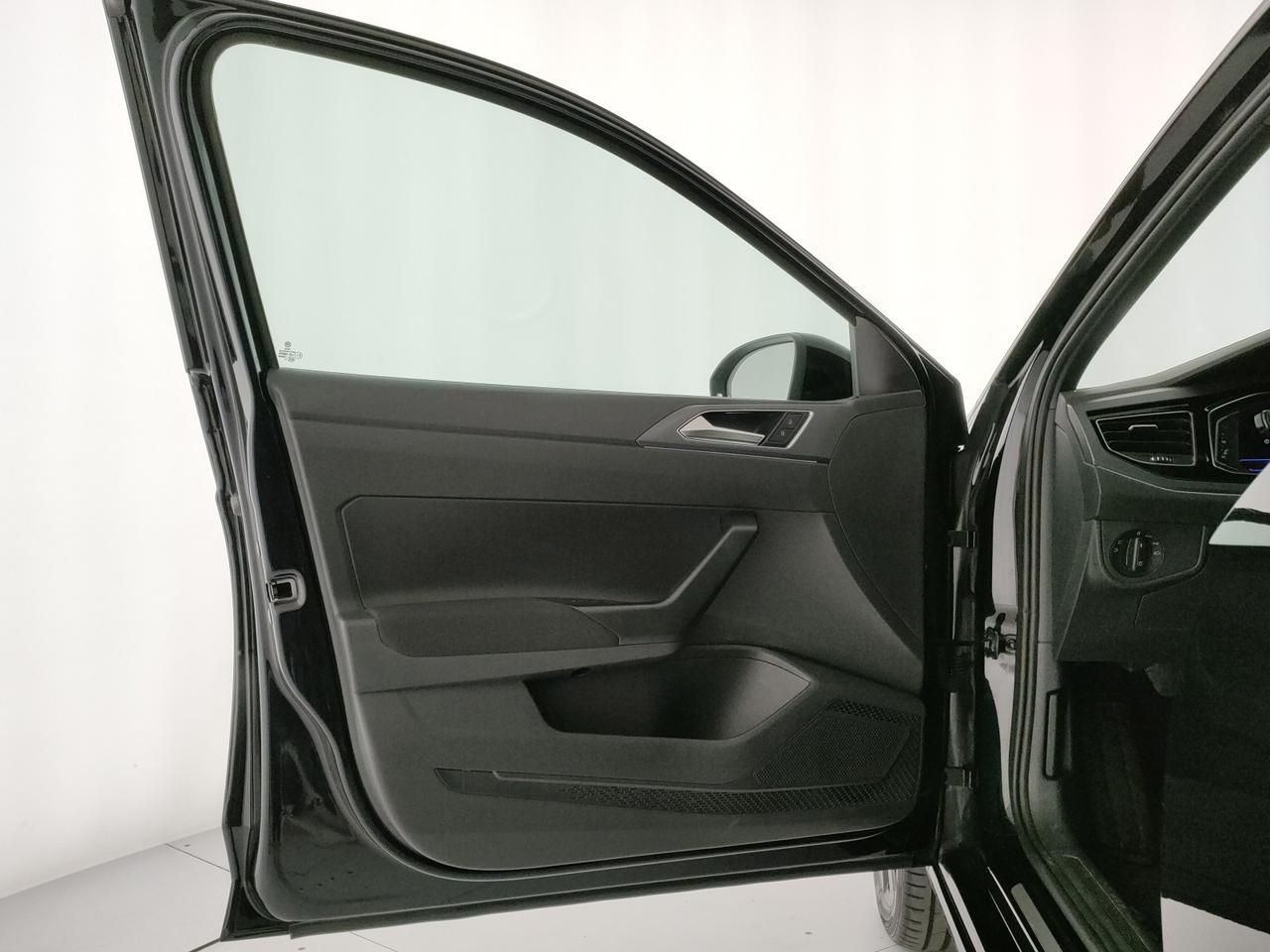 Volkswagen Taigo 1.5 tsi r-line 150cv dsg