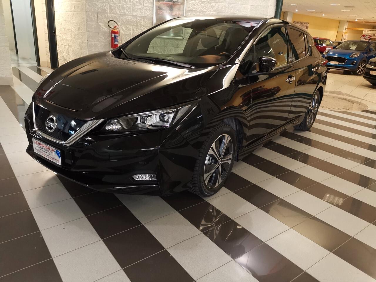 Nissan Leaf N-Connecta 40 kWh 06/2021