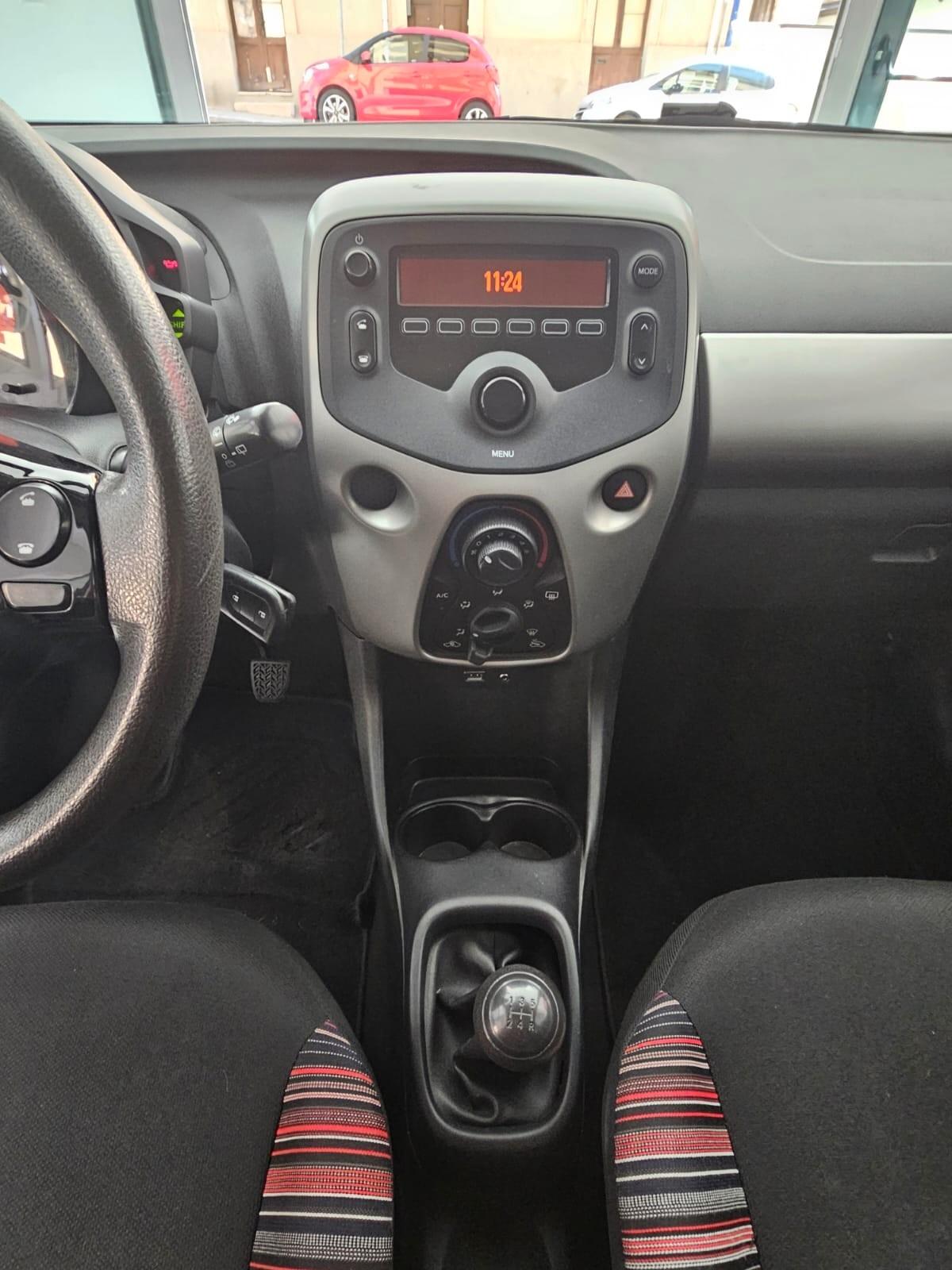 Citroen C1 VTi 68 3 porte Shine