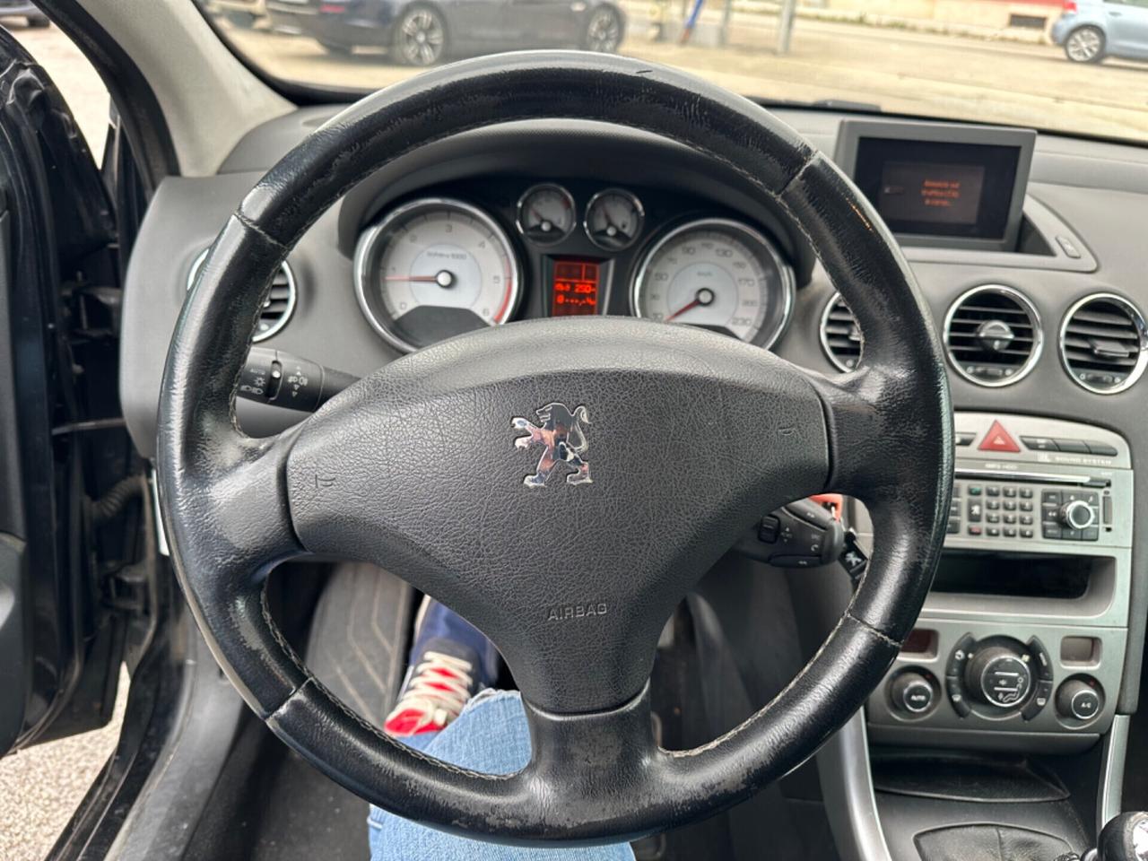 Peugeot 308 2.0 HDi 5p. Féline