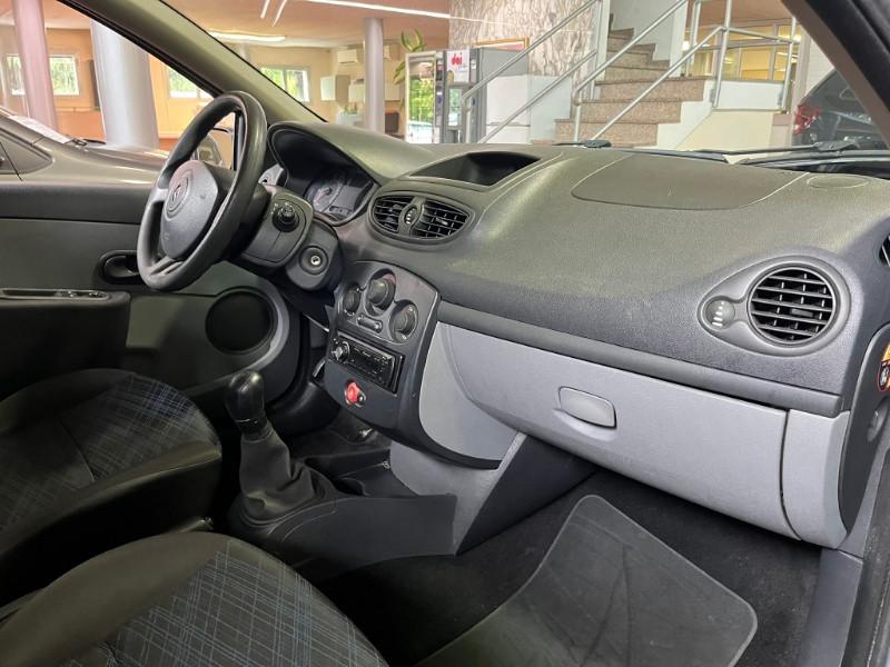 RENAULT Clio 1.2 16V 3 porte Confort
