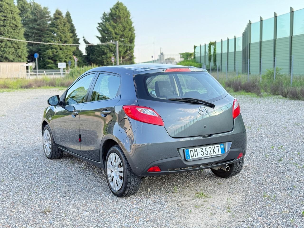 Mazda 2 Fun neopatentati