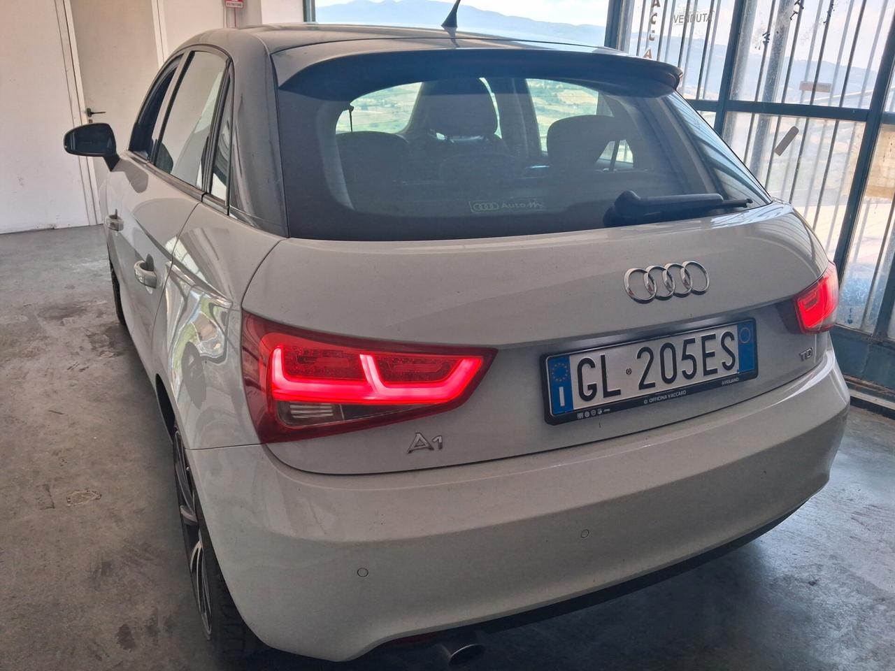 Audi A1 SPB 1.6 TDI S tronic S LINE