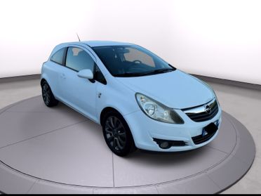Opel Corsa 1.2 benzina anno 2010 90.000km