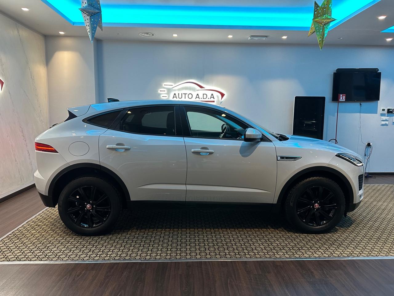 Jaguar E-Pace 2.0D 150 CV AWD aut. R-Dynamic SE